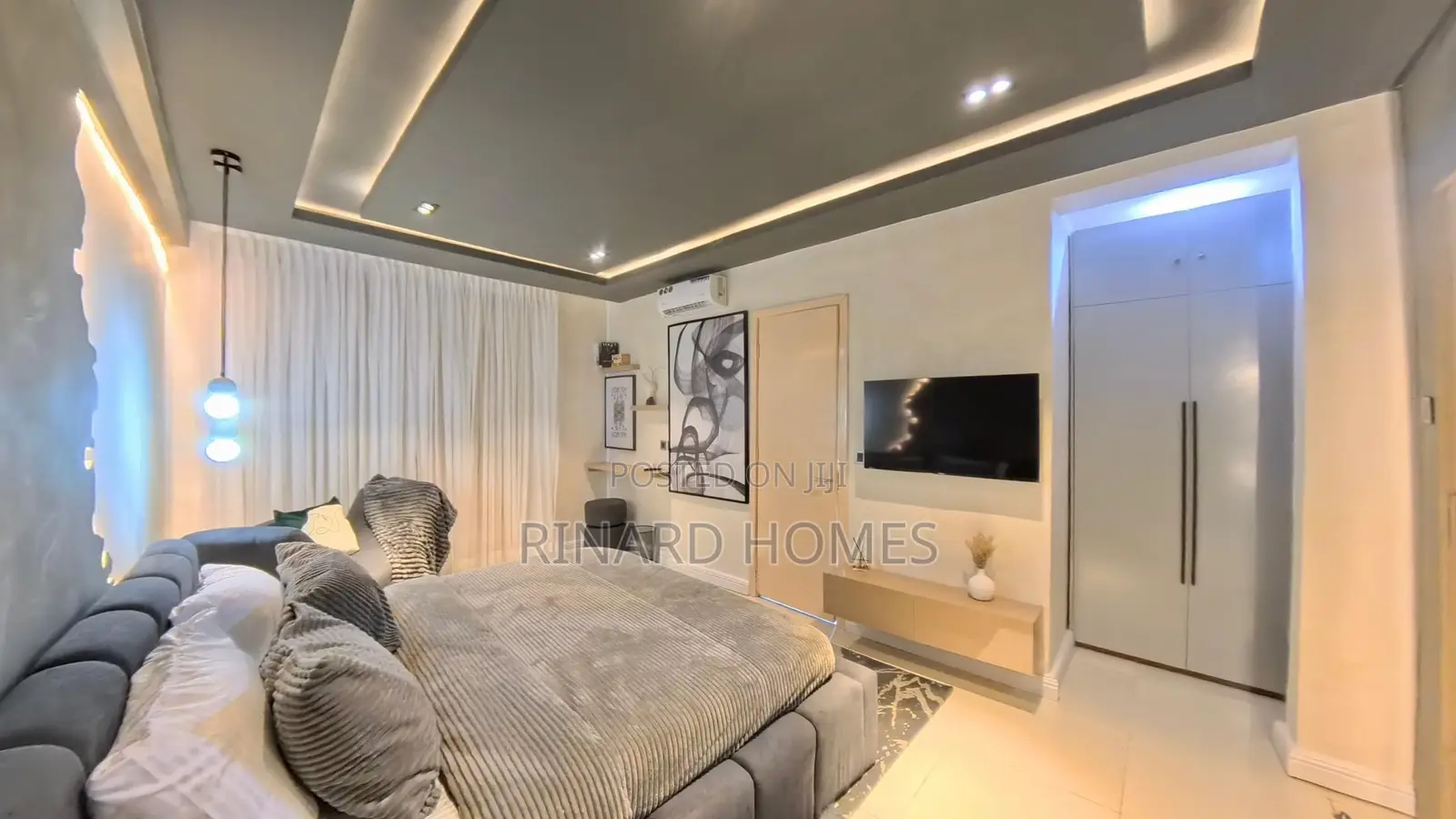 Olympus: 2 Bedroom Apartment