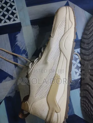 Sneakers-Shoe