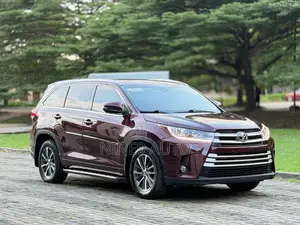 Toyota Highlander XLE 4x4 V6 (3.5L 6cyl 8A) 2018 Burgundy