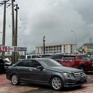 Mercedes-Benz C300 2010 Gray
