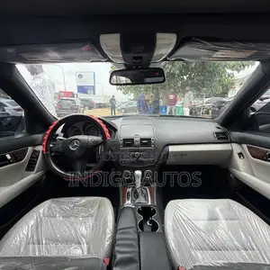Mercedes-Benz C300 2010 Gray