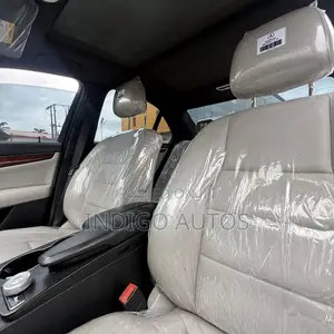 Mercedes-Benz C300 2010 Gray