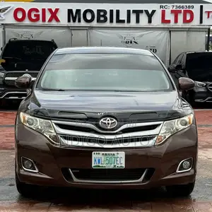 Toyota Venza XLE 2010 Brown