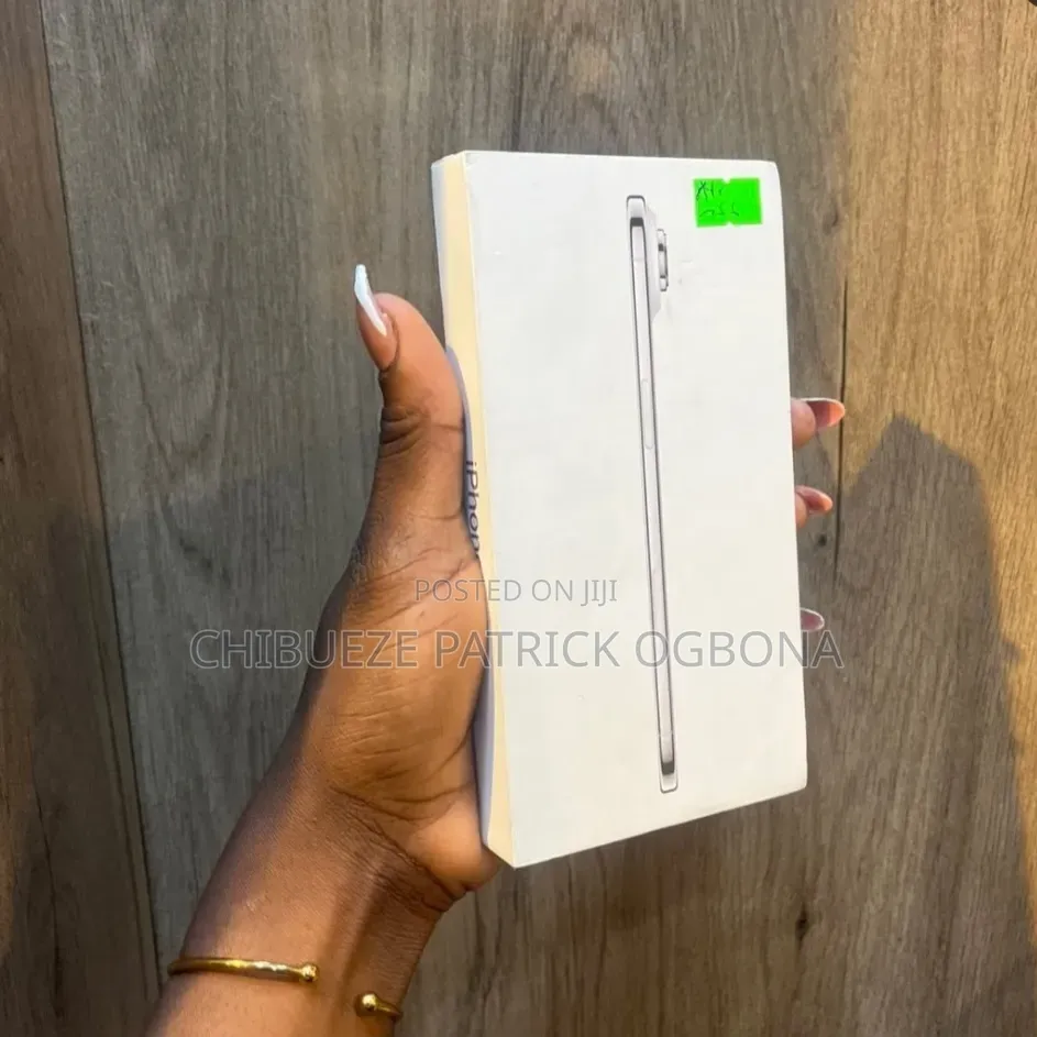 New Apple iPhone Air 256 GB Silver