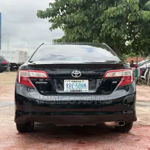 Toyota Camry SE 4dr Sedan (2.5L 4cyl 6A) 2013 Black