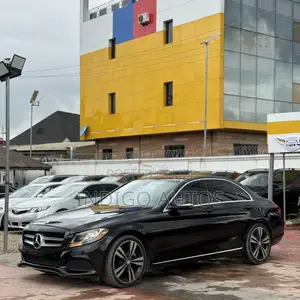 Mercedes-Benz C300 2015 Black