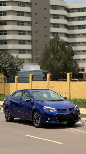 Toyota Corolla S 4dr Sedan (1.8L 4cyl CVT) 2014 Blue