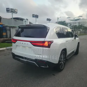 Lexus LX 2022 White
