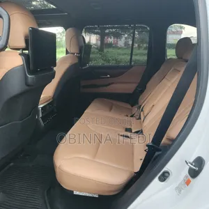 Lexus LX 2022 White