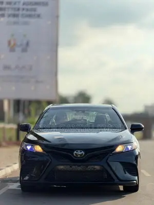 Toyota Camry SE 2021 Black