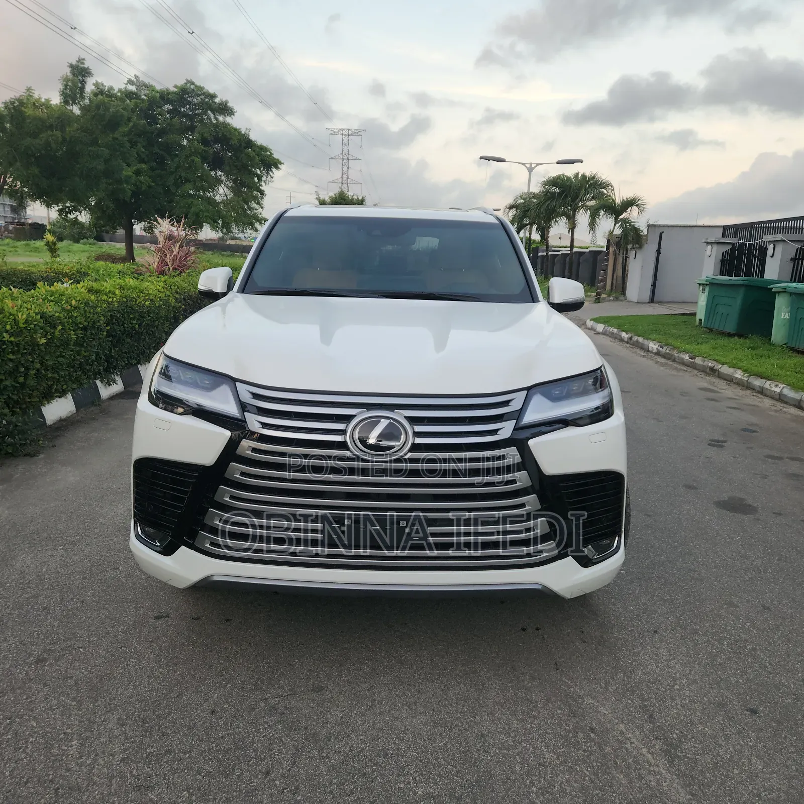 Lexus LX 2022 White