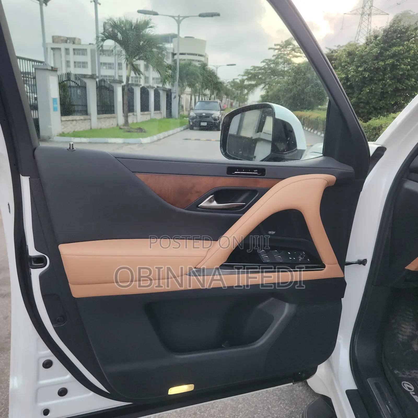 Lexus LX 2022 White