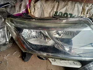Nissan Pathfinder 2018 Headlight