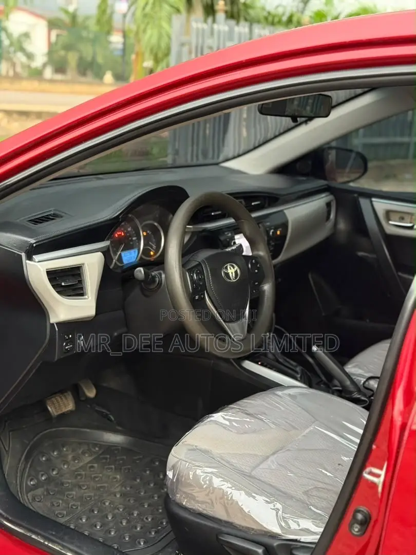 Toyota Corolla 2015 Red