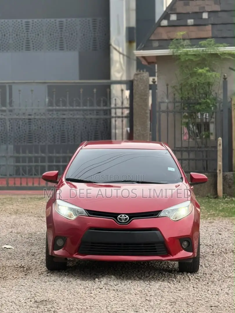 Toyota Corolla 2015 Red