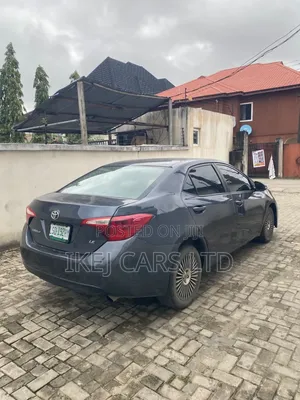 Toyota Corolla 2014 Blue