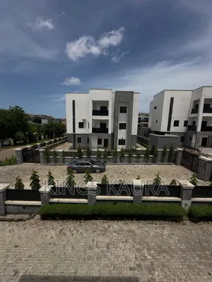 7bdrm Duplex in Kaura for sale