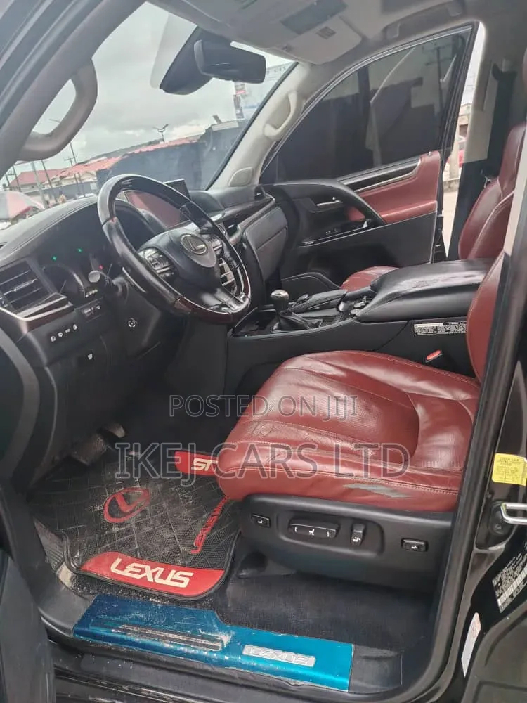 Lexus LX 2017 Black