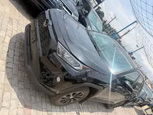 Toyota RAV4 XLE 2022 Black