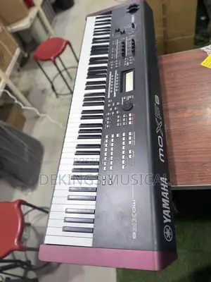 Yamaha MOXF8 88-Key Synthesizer Workstation