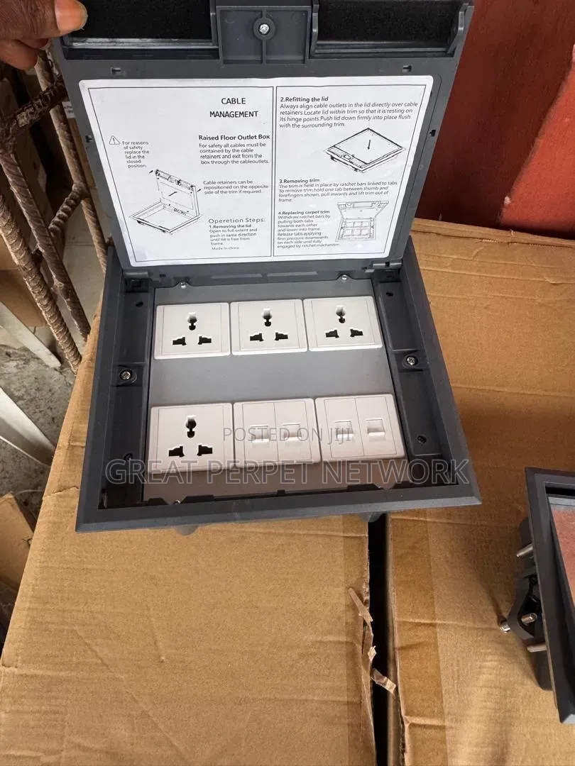 Floor Socket With 4data Socket 13amps