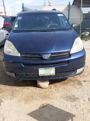 Toyota Sienna 2005 Blue