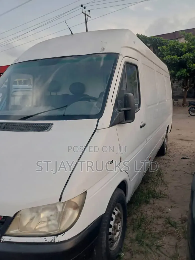 Mercedes-Benz Sprinter 2006 White