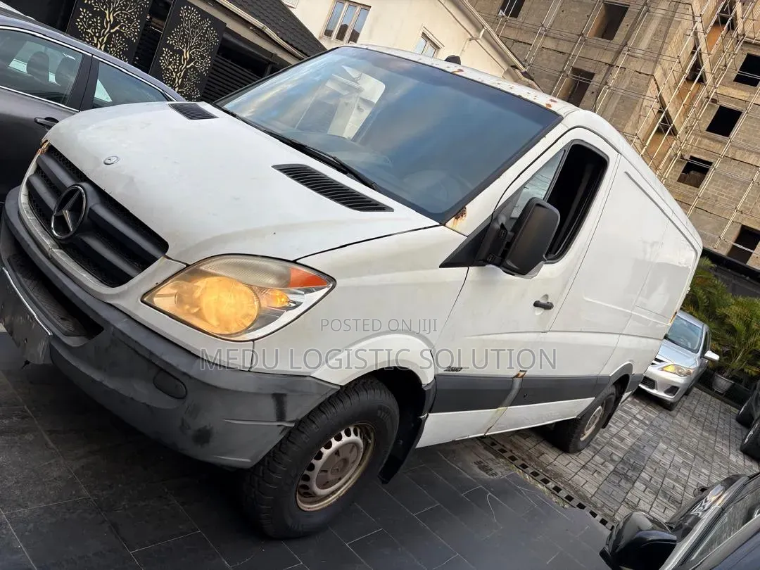 Mercedes-Benz Sprinter 2012 White