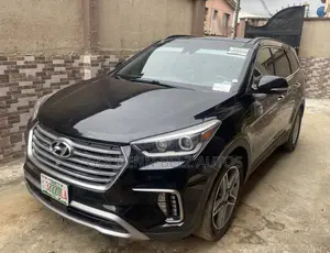 Hyundai Santa Fe SE Ultimate FWD 2017 Black