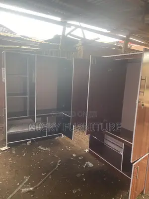 Wardrobe(4by6ft)