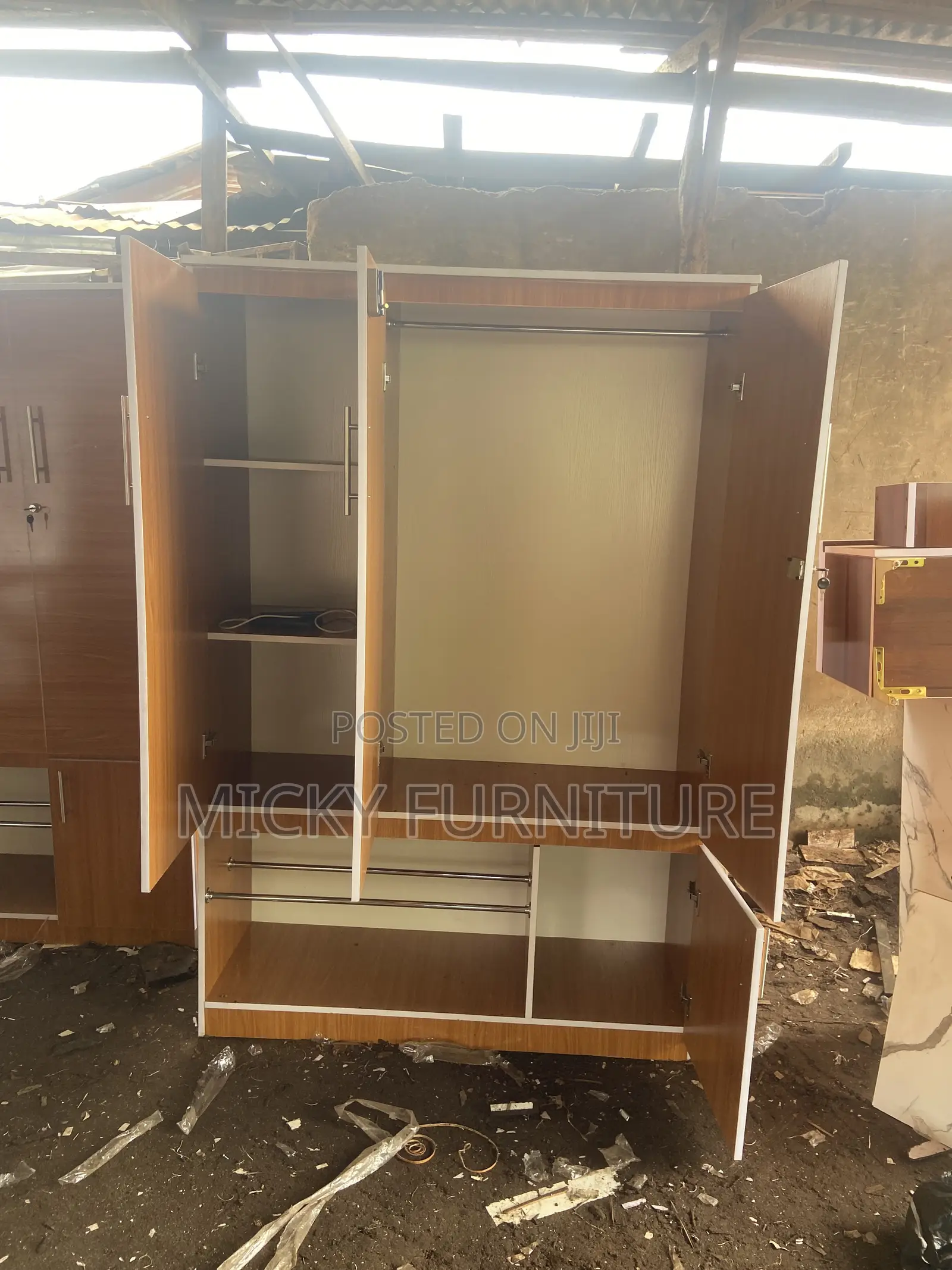 Wardrobe(4by6ft)