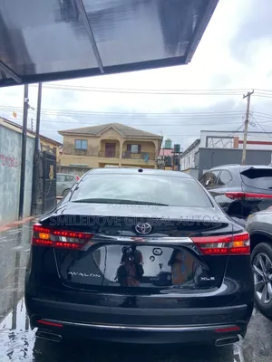 Toyota Avalon 2017 Black