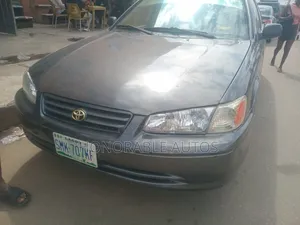 Toyota Camry 2000 Gray