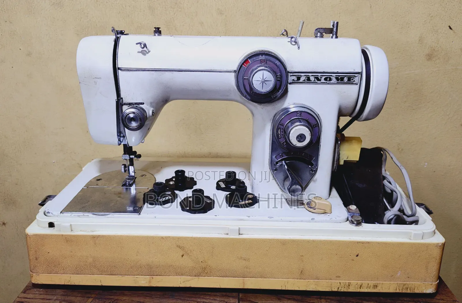 Sewing Machine (Janome Model 672)