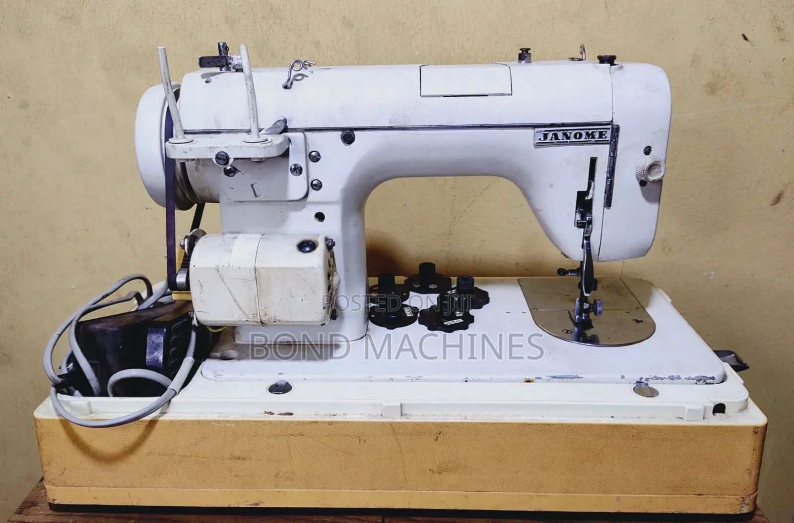 Sewing Machine (Janome Model 672)