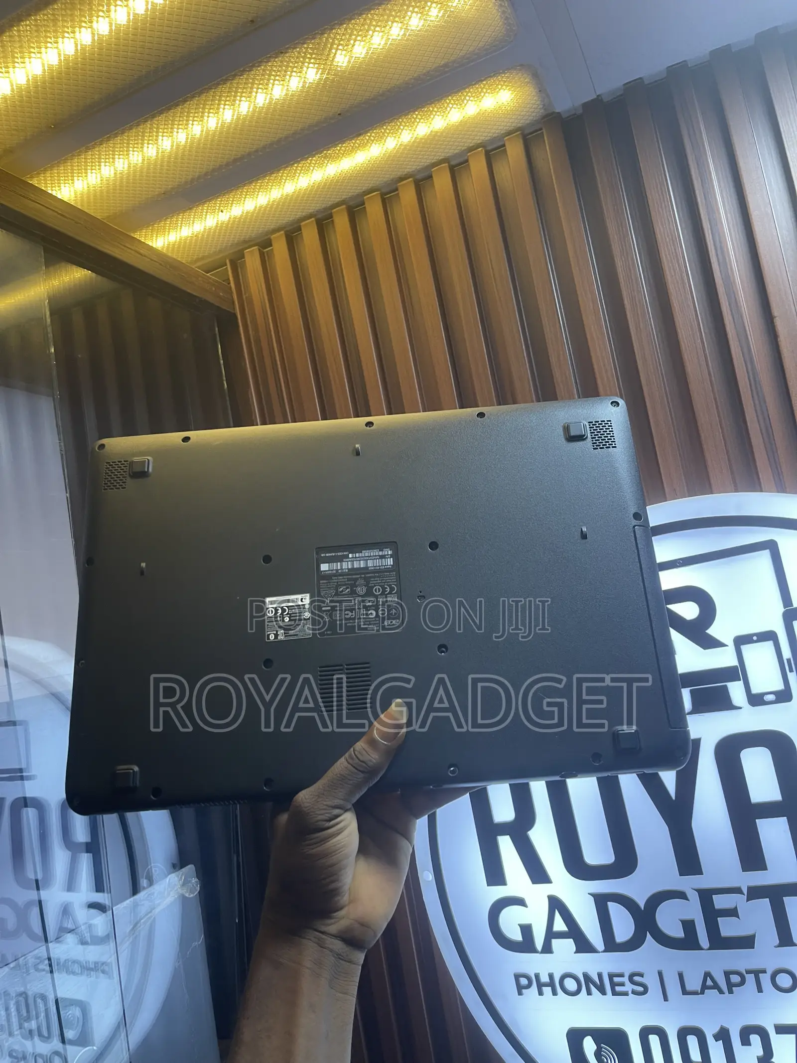 Laptop Acer Aspire E5 4GB Intel Pentium HDD 320GB