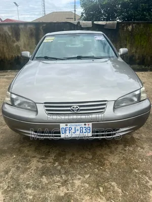 Toyota Camry Automatic 1999 Gray