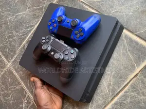 HOT PS4 Slim With 2 Pads and 7 Hot Game