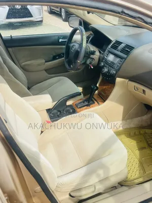 Honda Accord 2005 Gold