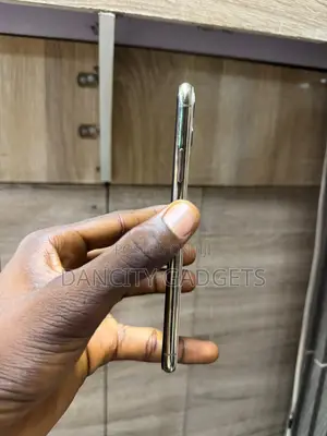 Apple iPhone 11 Pro Max 64 GB Gold