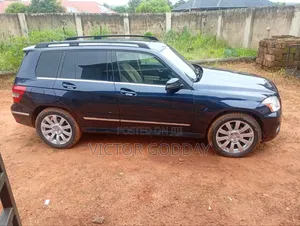 Mercedes-Benz GLK-Class 2010 Blue