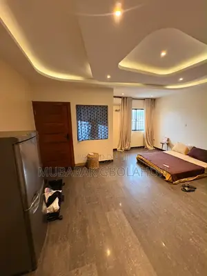 1bdrm Apartment in Lekki Phase 1 for rent