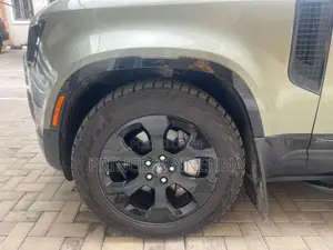 Clean 2023 Land Rover Defender Up for Sale!