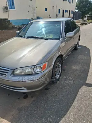 Toyota Camry 2000 Beige