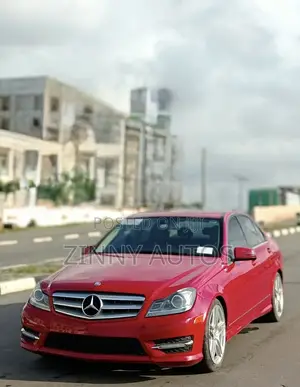 Mercedes-Benz C250 2013 Red