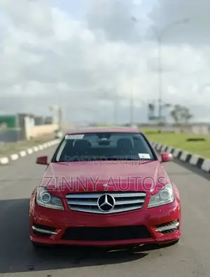 Mercedes-Benz C250 2013 Red