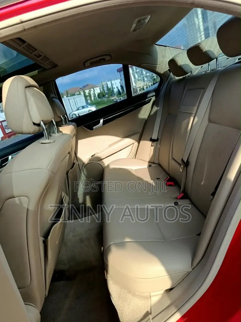 Mercedes-Benz C250 2013 Red
