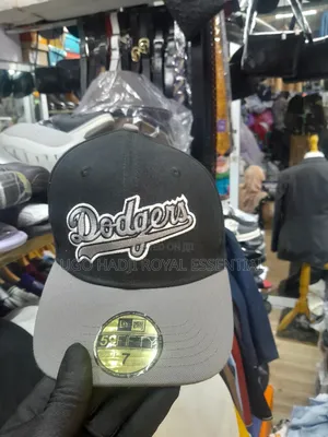 New Era 59FIFTY Los Angeles Dodgers Fitted Hat – Size 7 (Black/Grey)