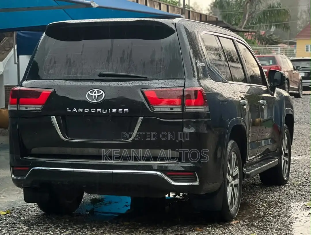 Toyota Land Cruiser 2017 Black