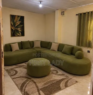 Standerd Curve Sofa With Table